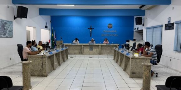 Câmara Municipal de Lagoa Formosa realiza 28ª Reunião Ordinária de 2024